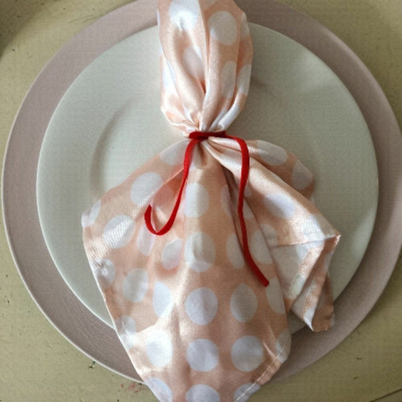 100 pink polka dot satin napkins wedding decor - Picture 2 of 5